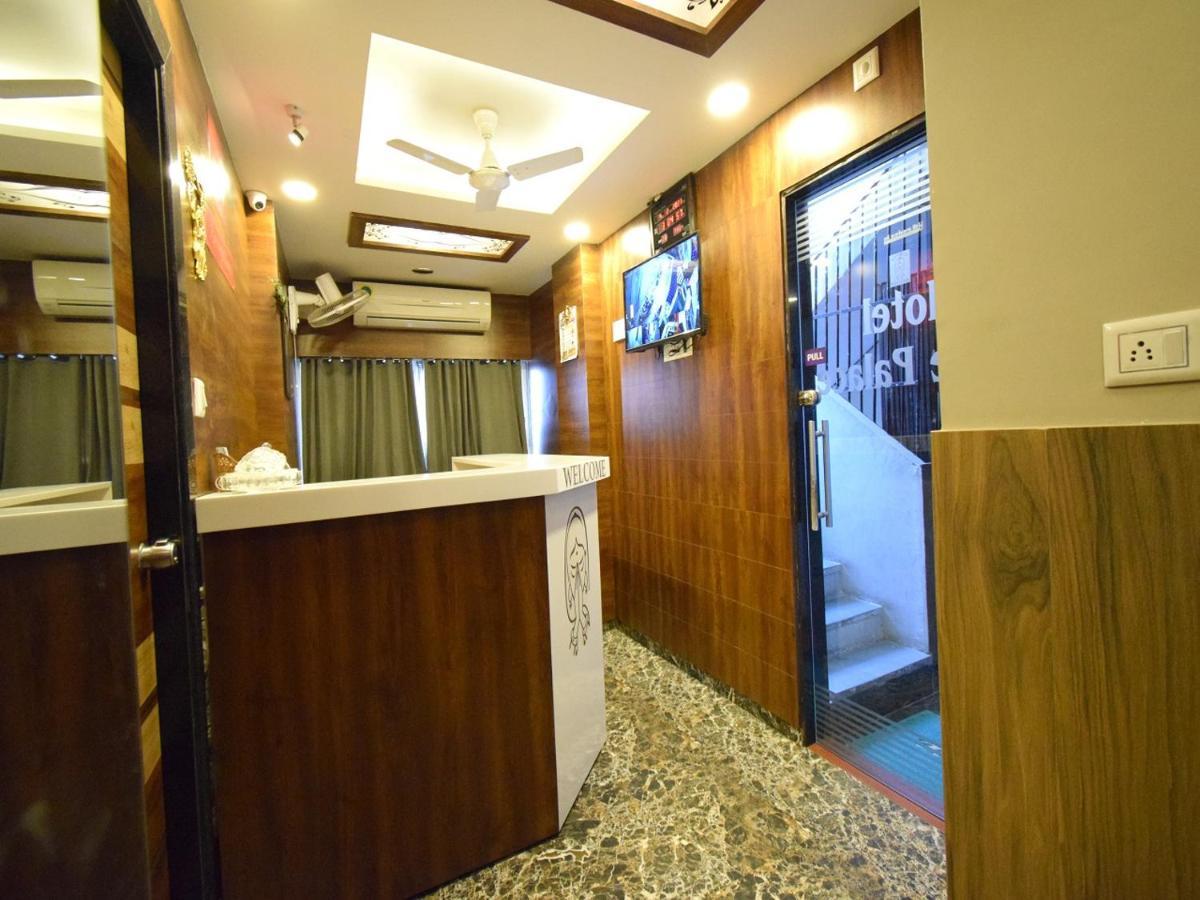 Hotel Lake Palace Ahmedabad Eksteriør billede
